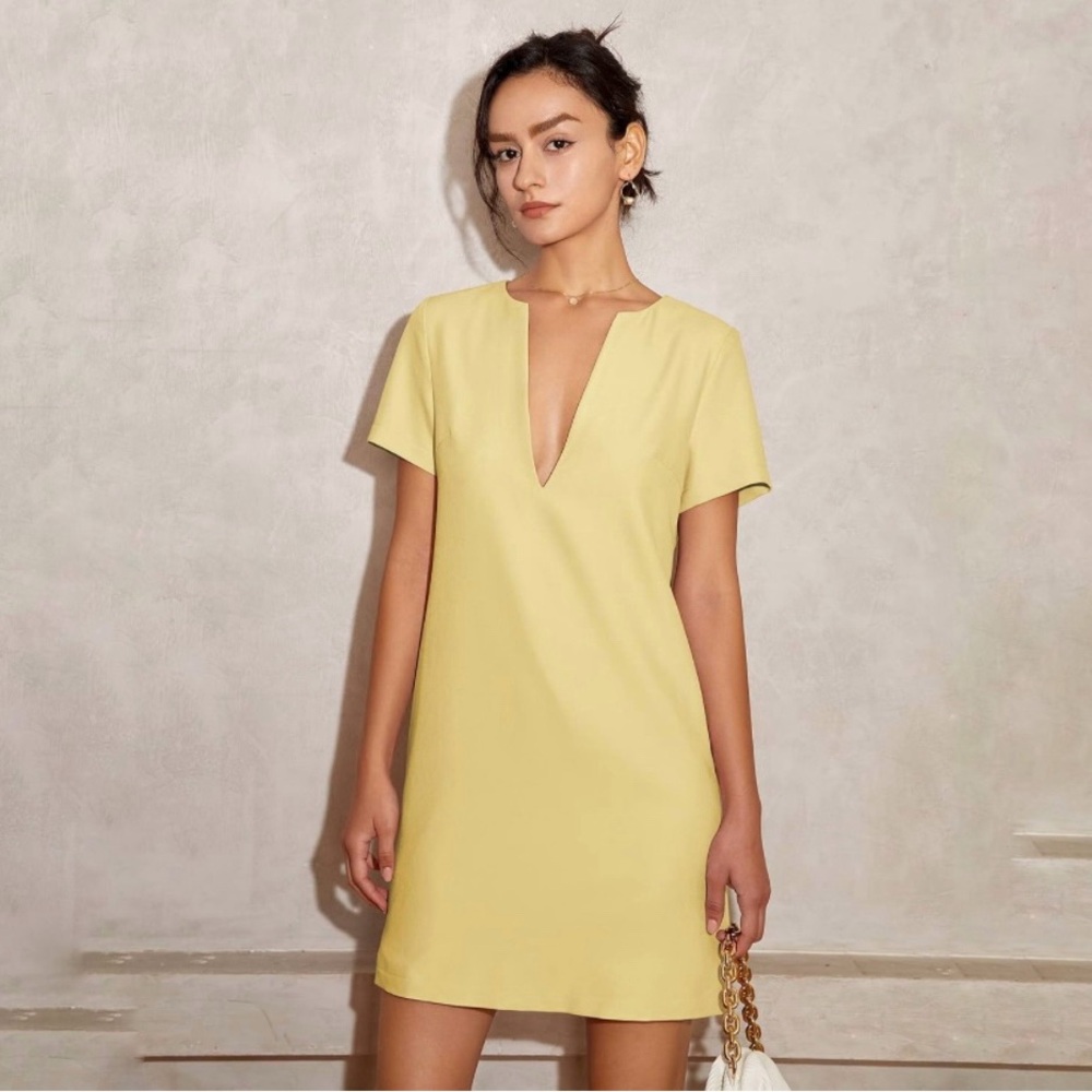 Chic Yellow V-Neck Dress